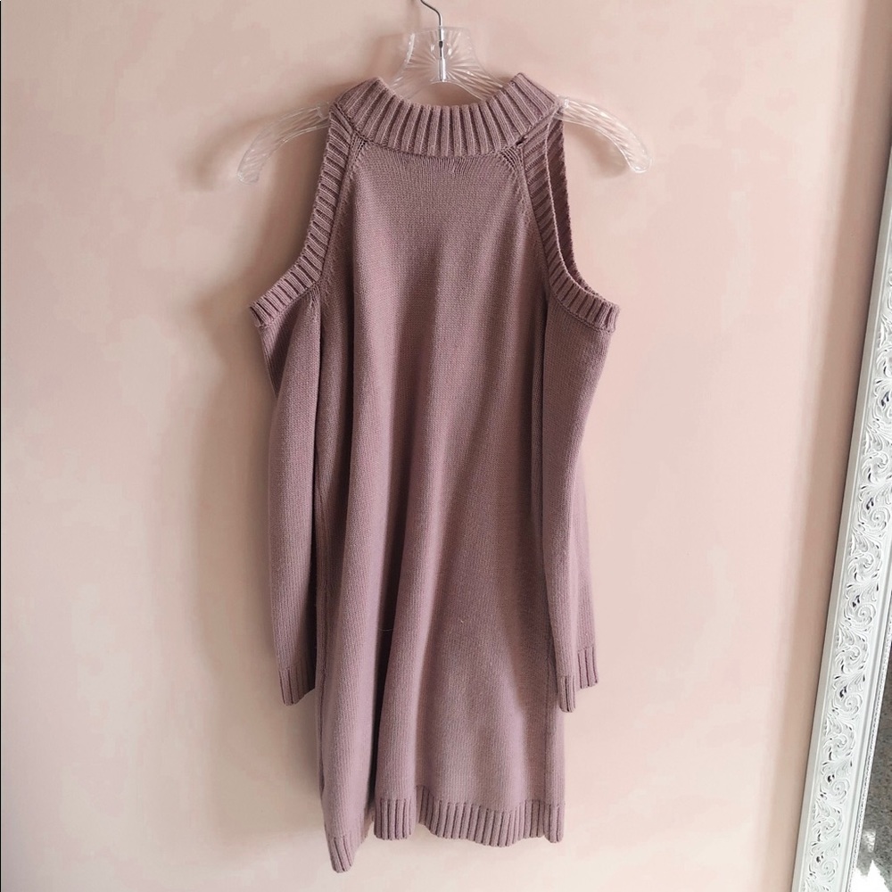 Dress - Picture 4 of 4